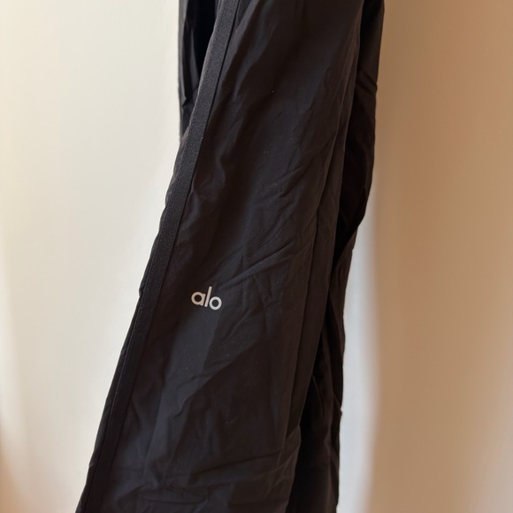 ALO Yoga Black Wide-Leg Pants - Picture 3 of 4